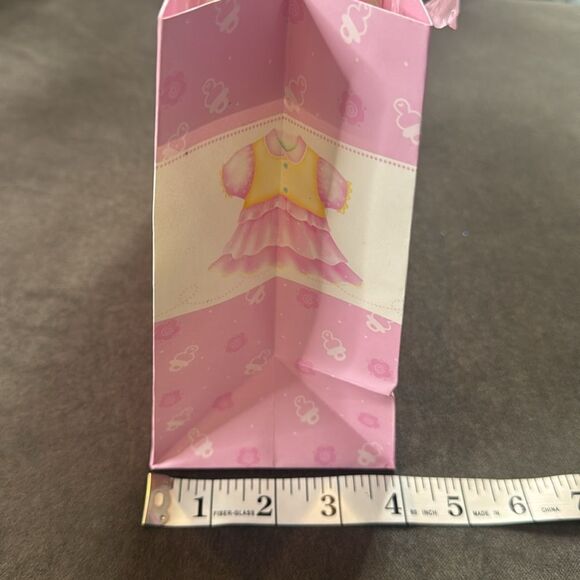 Baby Shower Gift Bags 12 Pack Ribbon Handles 3 Designs Yellow Pink Green NEW - Picture 5 of 11